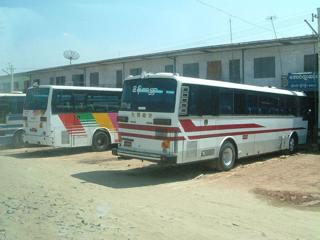 バスセンターはかなりのバス。<br />ちゃんとバスに乗れたのが不思議なくらい。