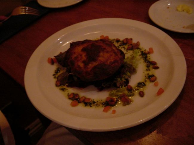 こちらはきのこのソテーに、オムレツのようなものがのっています。<br />凝ったお料理が多く、味付けも多彩。