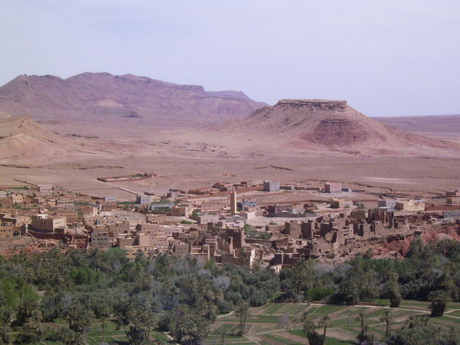 カスバ街道の風景。映画に出てきそうな迫力満点の景色。