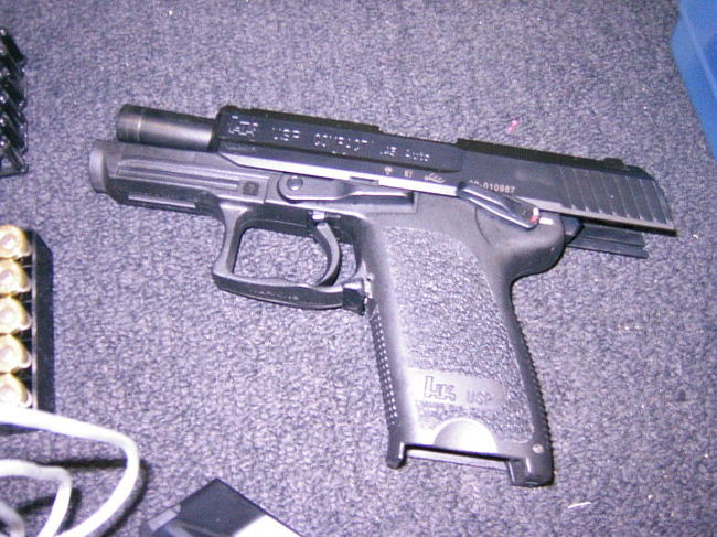 ２回目に撃った銃です。コレも名前は不明・・・。