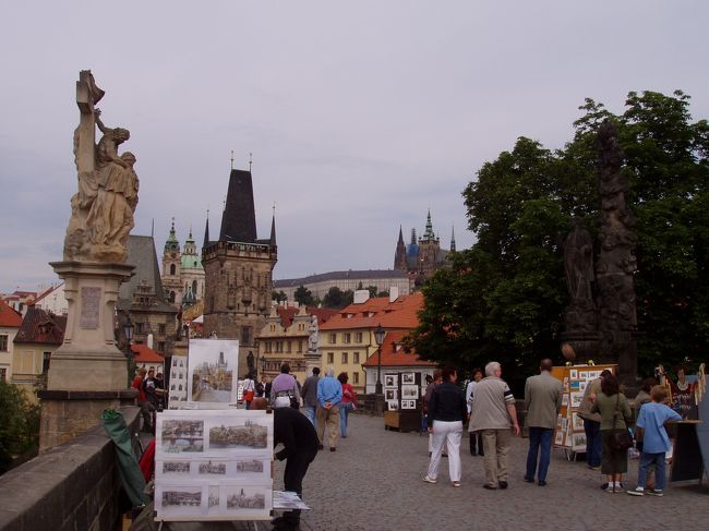 ☆プラハ<br />カレル橋からプラハ城を