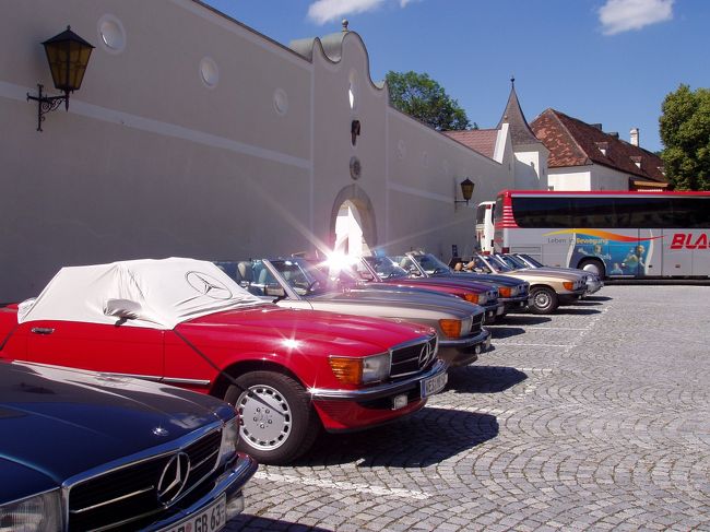 ベンツのツーリングのようです<br />