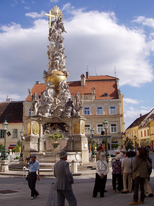 バーデン<br />ペスト記念塔<br />