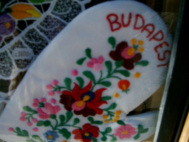 おみやげシリーズ その２<br />ブダペストはブ「ダ」ペストだとよくわかる１枚。<br />