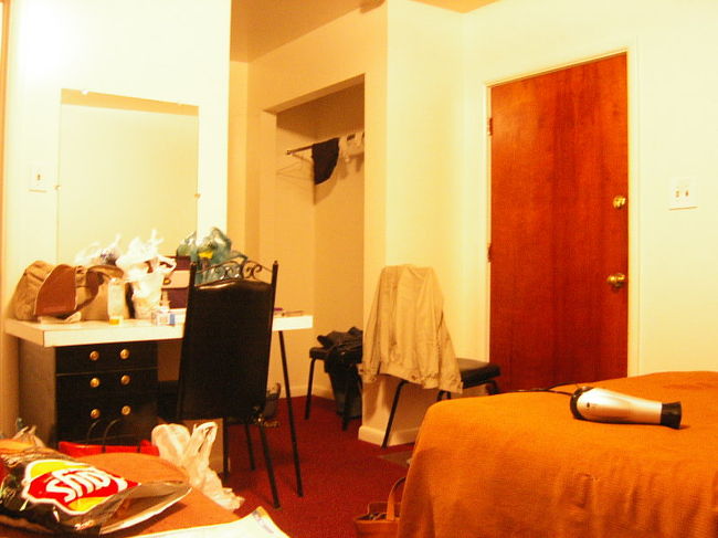 Motelのお部屋はこんな感じだよ・・・。