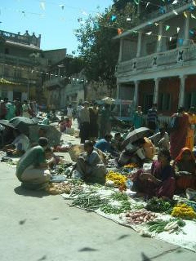 マーケットで。