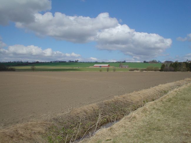 でももしもあなたが始めてルンドに住んで、はじめてスコーネレーデンを歩こうと思うなら。このコースは悪くないかもしれません。スコーネの平坦さを感じることができます。でも平日にわけた方がいいでしょう。