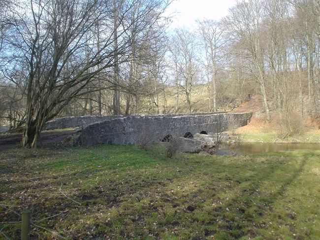 珍しく過去の人のつくった建造。