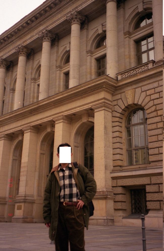 これはナチスの本部として使われていた建物だそうです。 <br />あれは、一体どういう時代だったのか。 