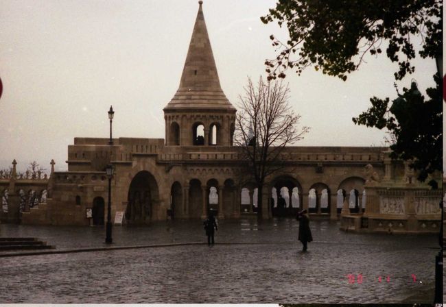 漁夫の砦<br /><br />地元ガイド嬢によれば、「漁夫の利じゃありませんよ！！」とのこと。