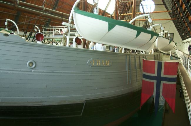 フラム号です。北極探検に使われた船です。