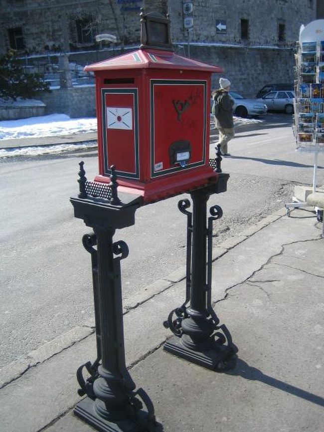 ポストもあったり。<br />ちょっと手紙出したい気分になった。<br />おしゃれだしね。