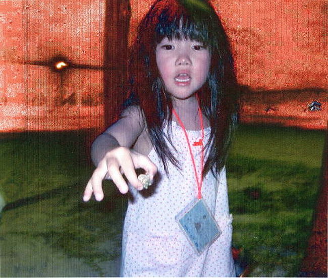 夜にはホテルで幾つか催し物があり、その中の1つの“海の学校”にパパとチーで参加し、ヤドカリを見てきた。なちょ就寝時間のため、私となちょはお留守番×××