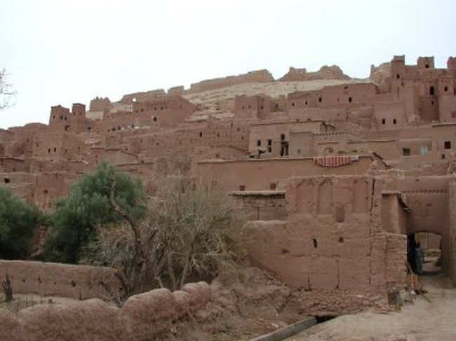 ☆アイト・ベン・ハットゥ☆<br />風景と一体化してしまうこの土壁の建物の集落・・美しい・・<br />