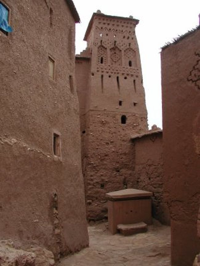 ☆アイト・ベン・ハットゥ☆<br />映画のセットの中に迷い込んだよう・・<br />ここにまだ住んでる人がいるんだからすごいっ！