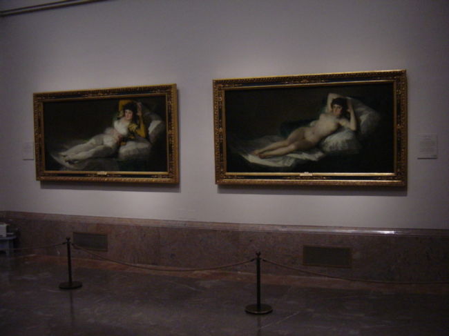 ベタですが、ゴヤ作「裸のマハ」「着衣のマハ」です。