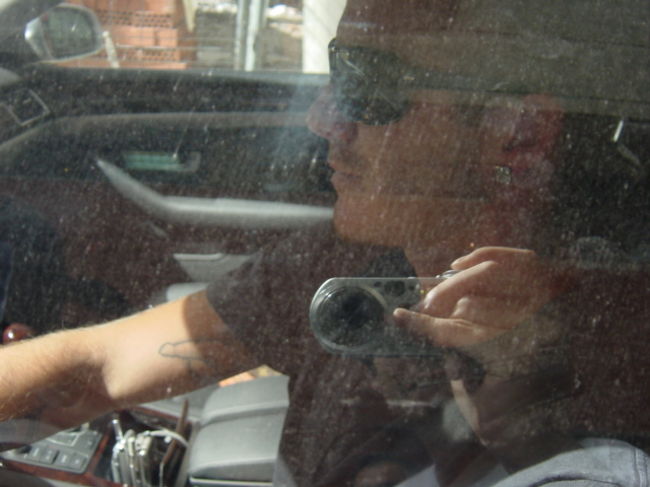 この写真もわかりづらいですが、あのベッカムです。どデカいダイヤのピアスが光っていました。