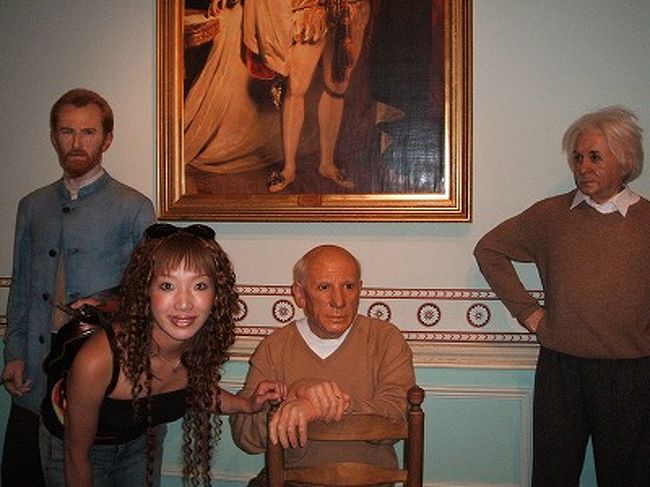 左から、ゴッホ、ピカソ、アインシュタイン。アタシの大好きで敬愛する、キティガイ系アーティスト達と夢の共演(笑)。あ、でもアインシュタインはアーティストちゃうか(^o^;)