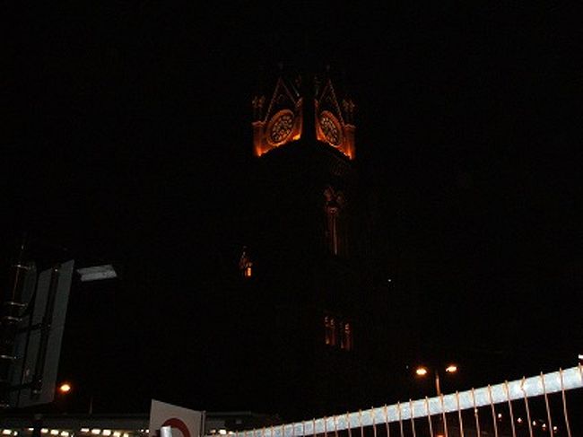 クラブの帰りに、夜中の時計台をパチリ☆しかし、この日は８月とは思えん極寒さで、超こごえながら夜行バス停を探して、ルンペンのごとくさまよったのを思い出す・・・(笑)。今となっちゃ、いい思い出だけどね(^^)