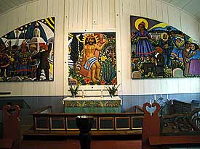 礼拝堂の内部です。描かれているキリスト像もどことなく東方のテイストがあります。