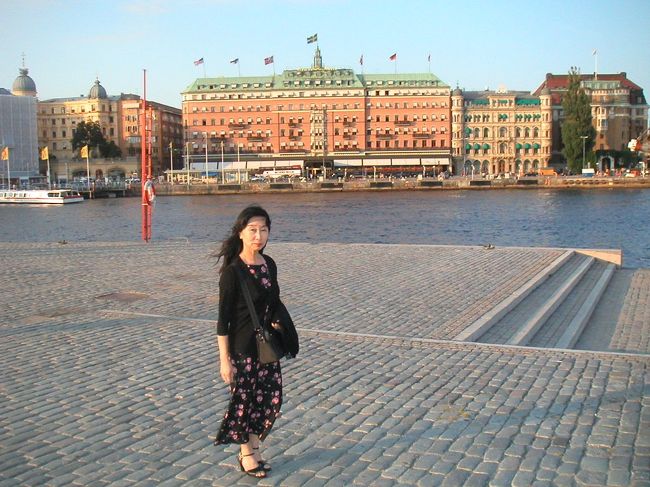 グランドホテルは美術館の隣。かのノーベル賞受賞者の泊まる宿