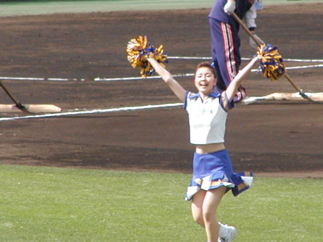 ファイターズガールで頑張る．．．．お馴染みさんのお嬢さん！頑張っています！<br />Ｍちゃん頑張れ！