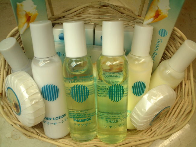 ホテルのアメニティー。<br />ＳＨＡＭＰＯＯの振り仮名「ツヤソプー」って何っ！<br />心温まりました。。。