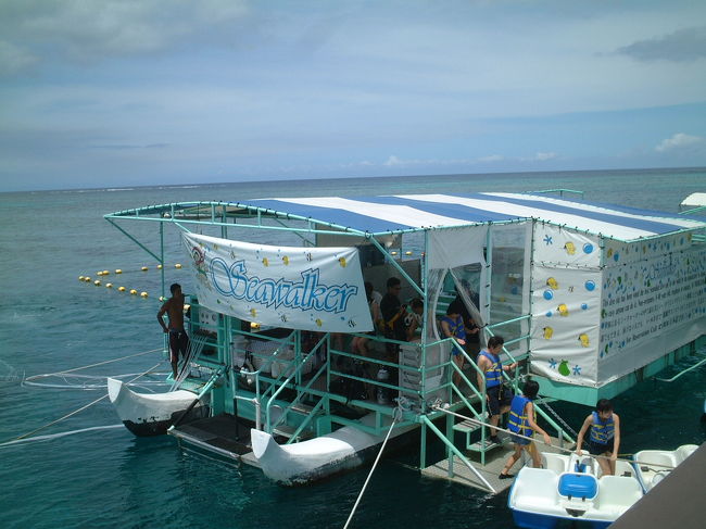 海中展望塔の横では、シーウォーカーをやってました。<br />完全予約制で直接行ってもダメだそうです。