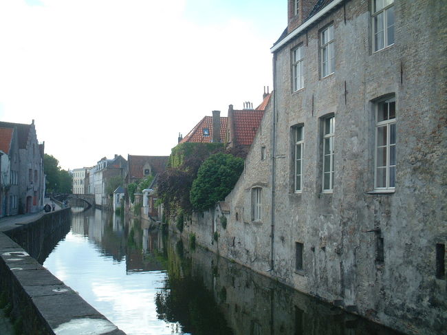 ベルギー・ブルージュの街並みです。「北のベニス」といわれています。