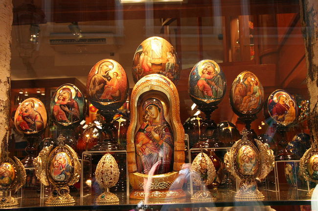 お土産というより工芸品、美術品のマトリョーシカ