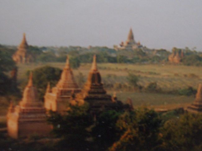 待望のバガン遺跡。三大仏教遺跡の中でもこのバガンが一番のお気に入り。