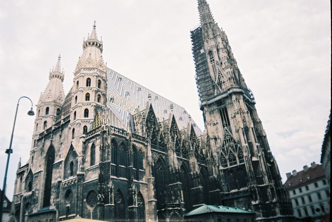 シュテファン寺院です。一部改修中でした。ウィーンを代表する大聖堂です。
