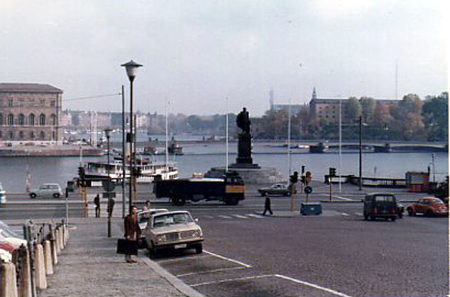 ストックホルムは静かな印象でした。３３年も前の事ですが・・・・、もう一度行ってみたいと思います。