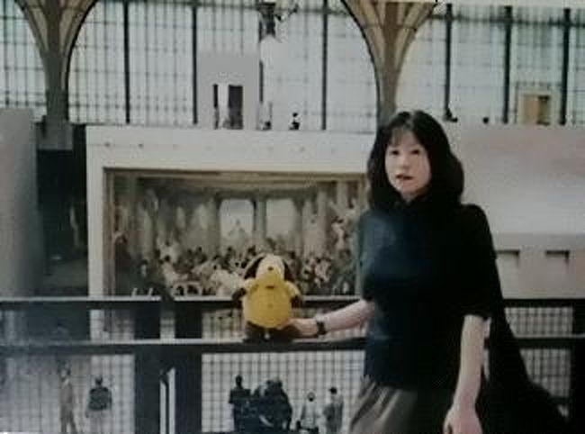 ←◇『二階から見た印象派ブース〜マンマと妻SS♪』<br /><br />オルセー内には沢山の<br /><br />「印象派」の絵がありました♪<br /><br />「モネ」に「ゴッホ」に「ルノアール」etc・・<br /><br />