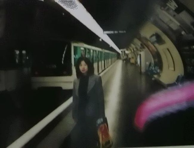 ←◇『地下鉄にて〜妻ＳＳ』 <br /><br />ポンピドゥーから地下鉄を乗り継いでホテルに戻ると<br /><br />バトームーシュに乗る予定だったので<br /><br /><br />発着場の「アルマ橋」に向かいました！