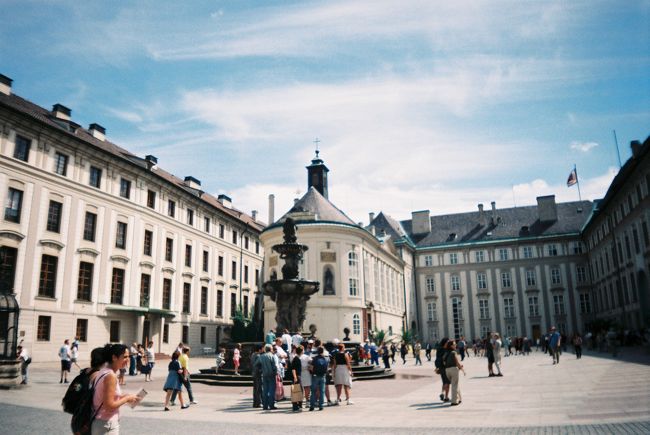 プラハ城内の中庭の様子です。