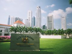 シンガポール国会（今は使われているかわかりませんが？）からの高層ビル群です。