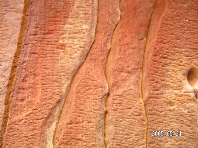 ペトラ遺跡<br /><br />岩肌の模様