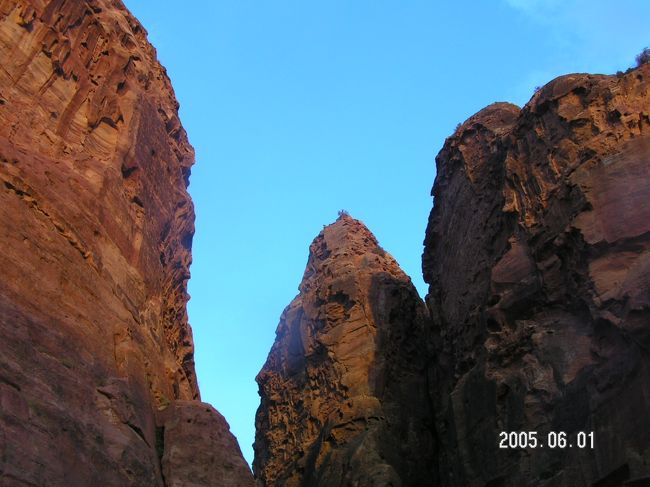 ペトラ遺跡<br /><br />途中の風景