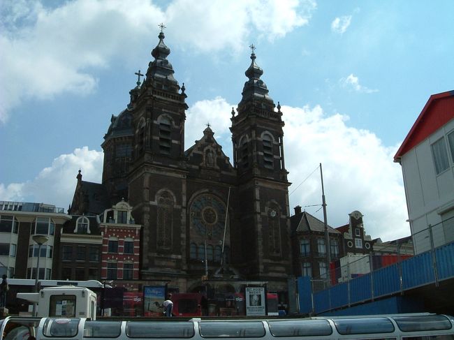 聖ニコラス教会　　運河クルーズにて