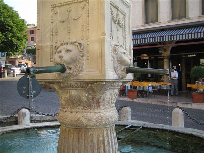 これもヴェネチアのシンボルであるライオン