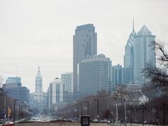 【ダウンタウン遠望】

フィラデルフィア美術館（Philadelphia Museum of Art)から見るフィアデルフィアのダウンタウン遠望です。
これから次の目的地ワシントンDC（Washington D.C.）へ向かいます。

From Philadelphia Museum of Art, Philadelphia, Pennsylvania

＜Part4：Washington D.C.編＞へ続く
http://4travel.jp/traveler/jyshp/album/10029270/