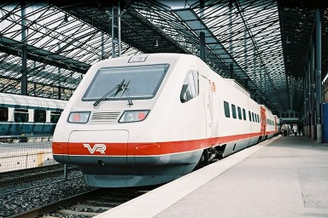 ペンドリーノ<br />2001年秋から走り始めた、振り子型の特急電車。イタリアのペンドリーノをベースに開発された車両で、ETR470にそっくり。