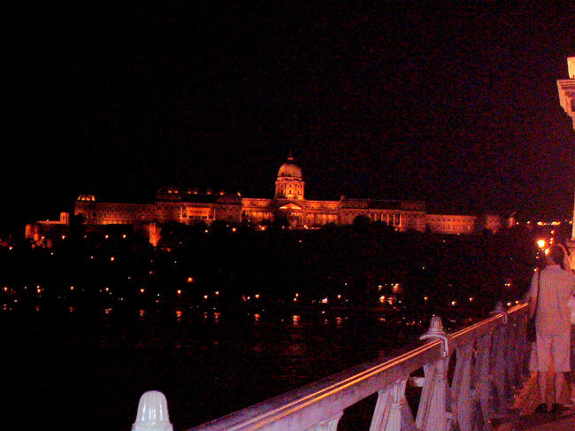 ブダ王宮の夜景