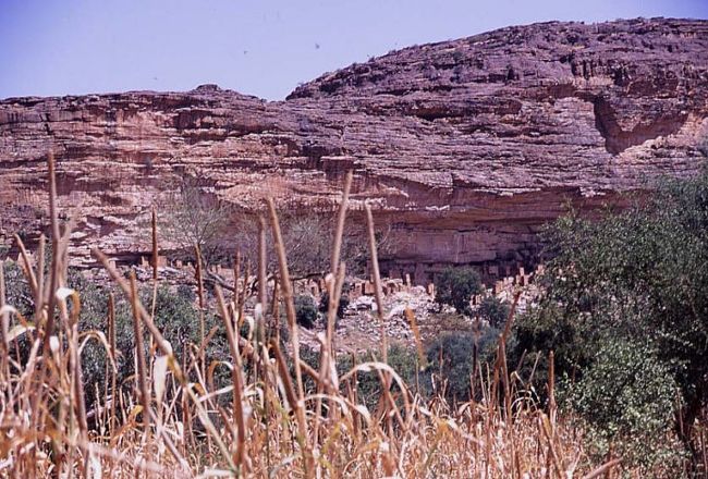 ドゴン族の住むバンデイアガラ Dogon country - Bandiagara ドゴン族の住むバンデイアガラ Dogon country - Bandiagara