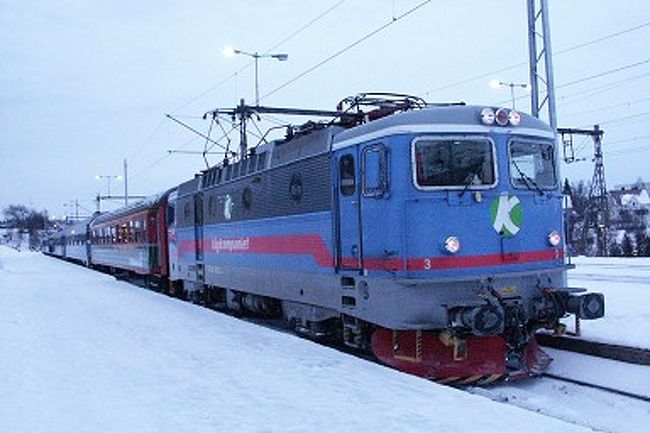 オフォート鉄道<br />世界最北の鉄道。スウェーデンのルレオーから、海沿いのノルウェーのナルヴィックまでを結んでいる。