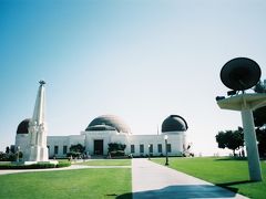 【ターミネーターのロケ地】

ここは映画「ターミネーター」が登場したところで、光の球が現れたシーンが撮影されたグリフィス天文台（Griffith Observatory）です。