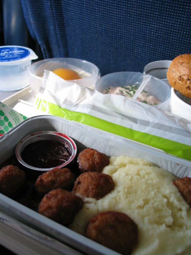 機内食のミートボール。<br />機内食は期待していないんですが、これはおいしかったです(^^)