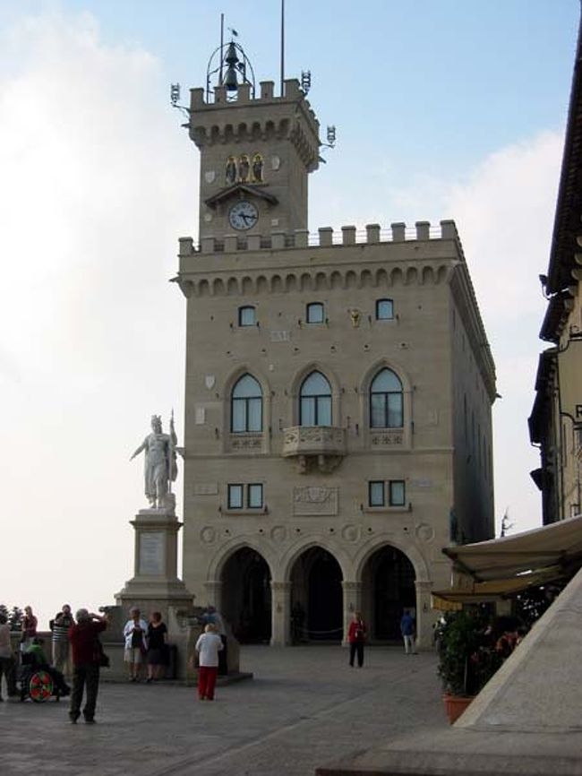 国のシンボル市庁舎