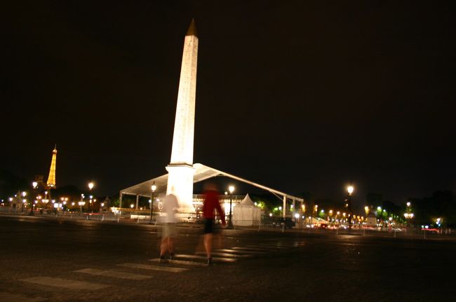 コンコルド広場とツール・ﾄﾞ・フランスの観客席です。幸運なのか微妙なところに建てられていました。